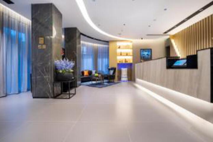 Hotel 7 of 23