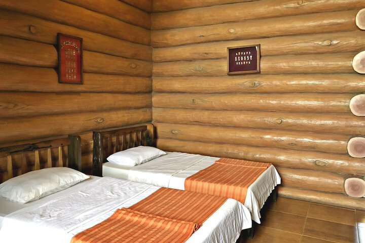 Room 25 of 62