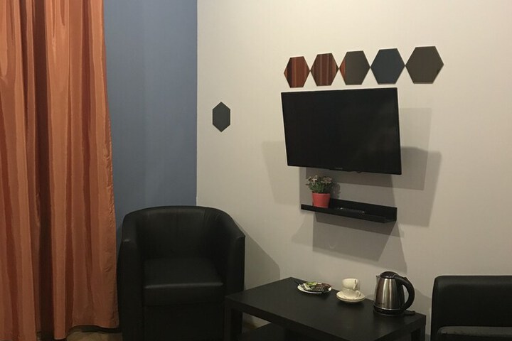 Room 13 of 38