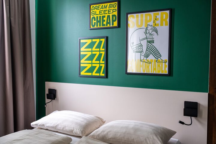 Room 14 of 31