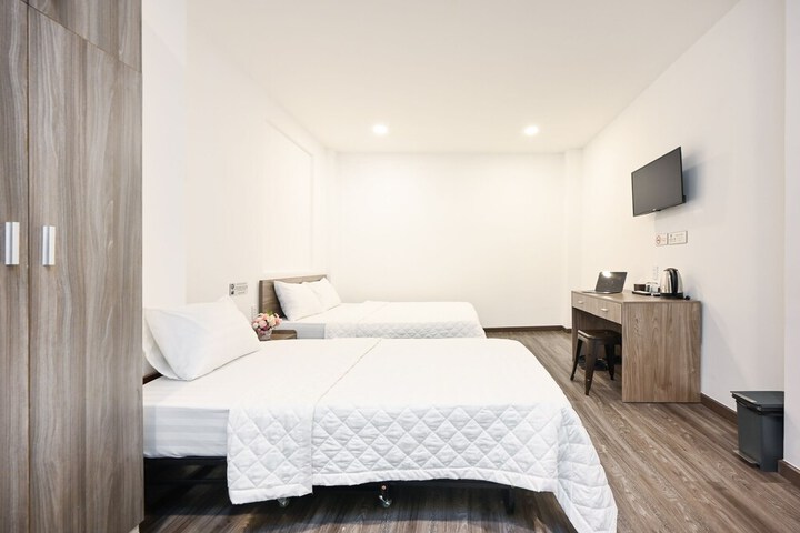 Room 12 of 60