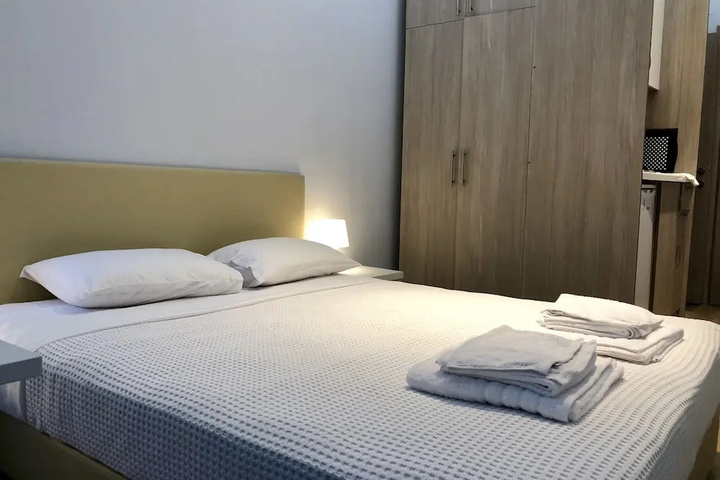 Room 2 of 12