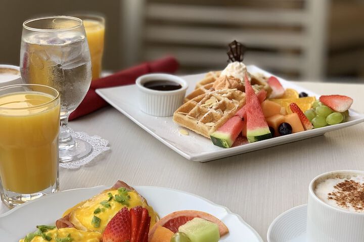 Breakfast/Coffee Service 64 of 91
