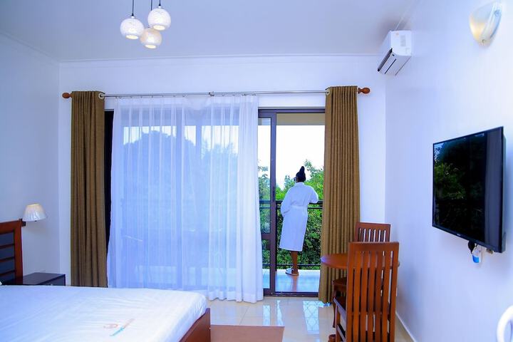 Room 9 of 26