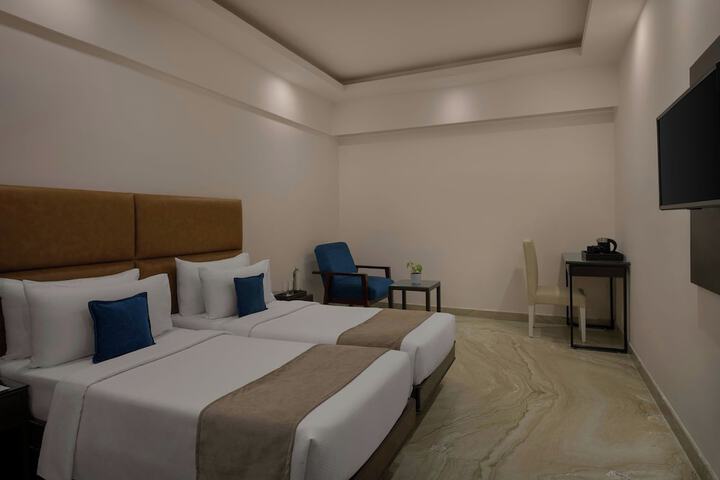 Room 30 of 117