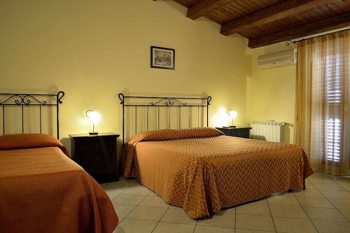 Room 9 of 23