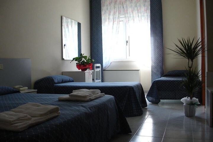 Room 10 of 19
