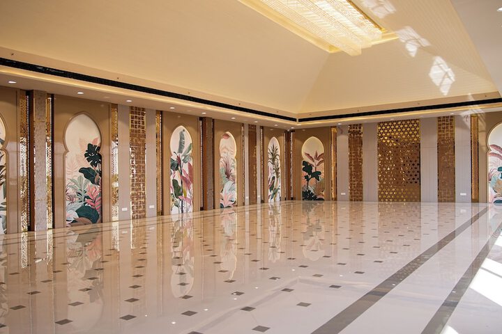 Ballroom/Hall 62 of 81