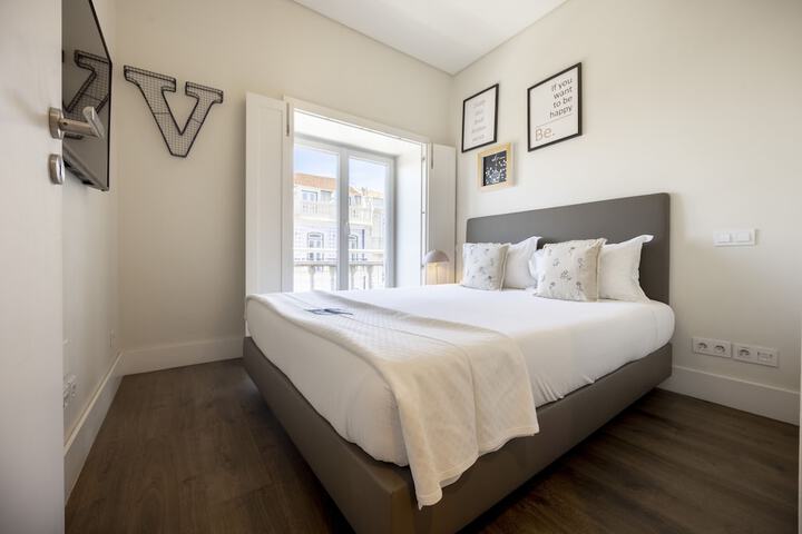 Room 7 of 60