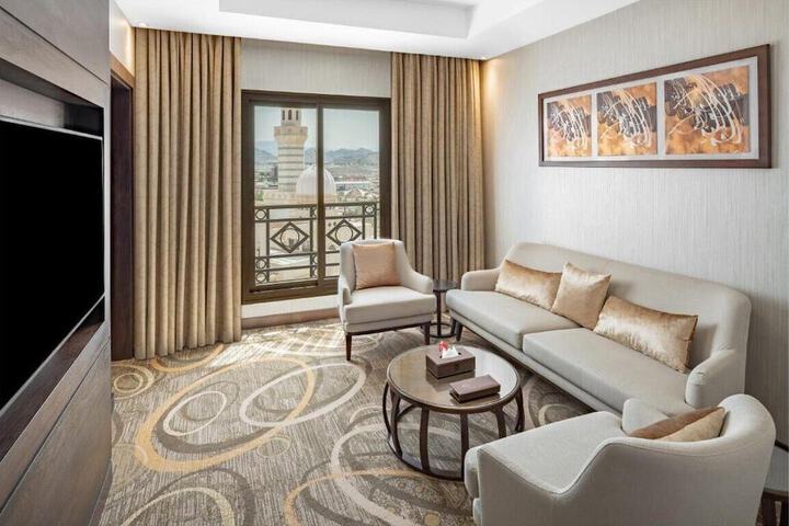 Room 27 of 70