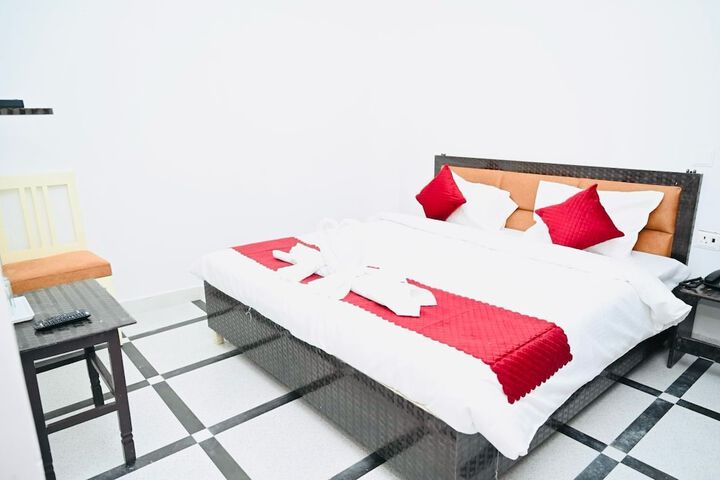 Room 15 of 24
