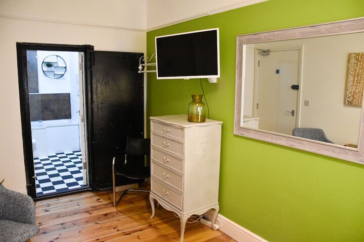 Room 11 of 46