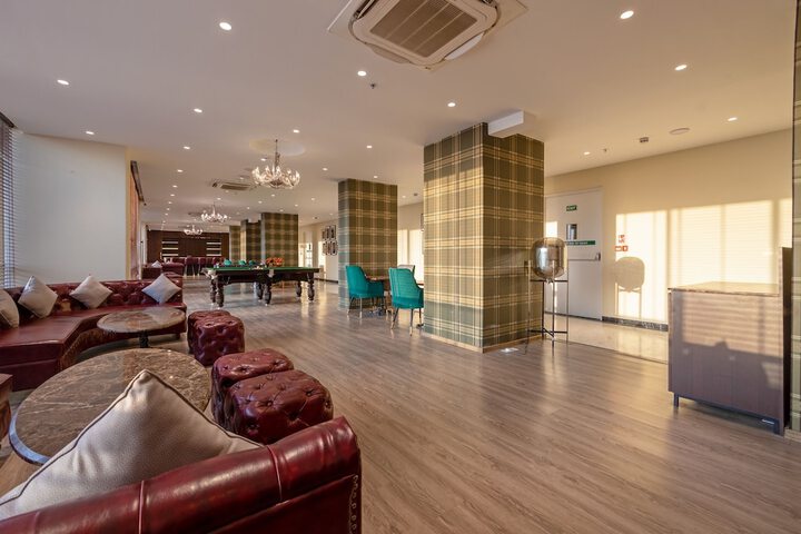 Lounge 59 of 67
