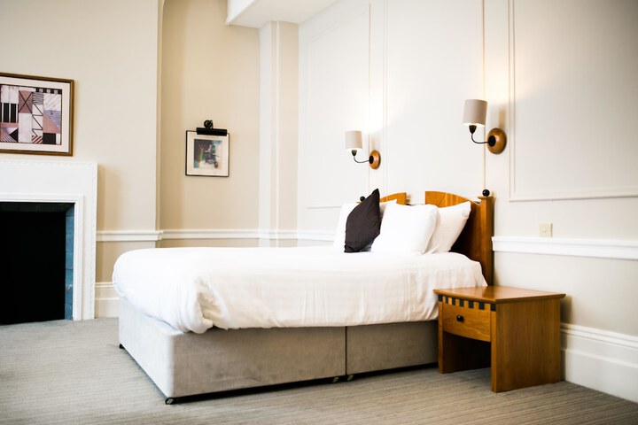 Room 10 of 54