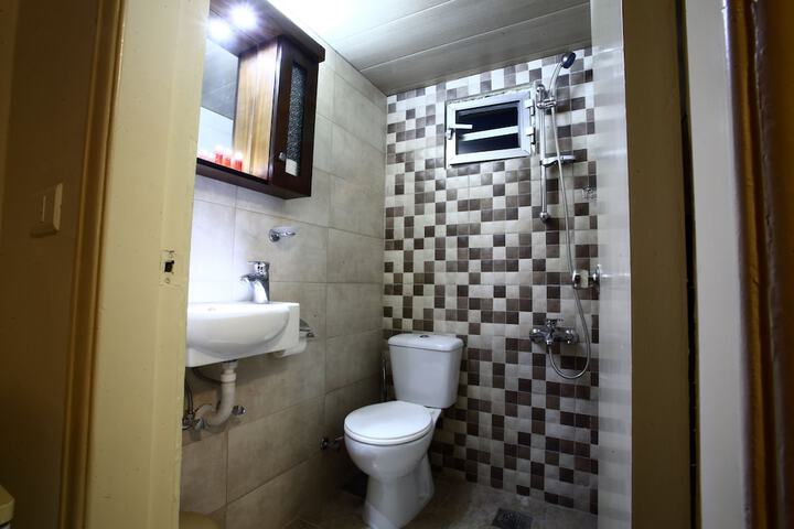 Room 70 of 119
