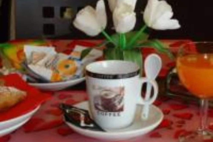 Breakfast/Coffee Service 12 of 19