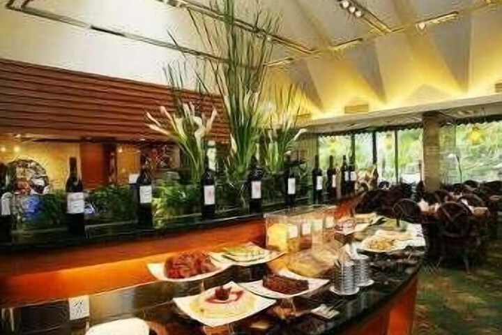 Room Service Photo