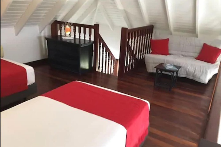 Room 16 of 196