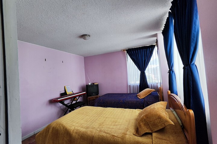Room 13 of 34