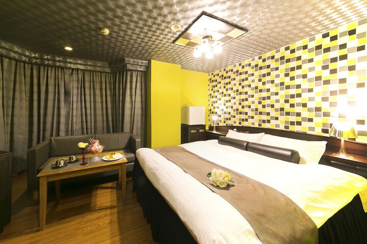 Room 5 of 49