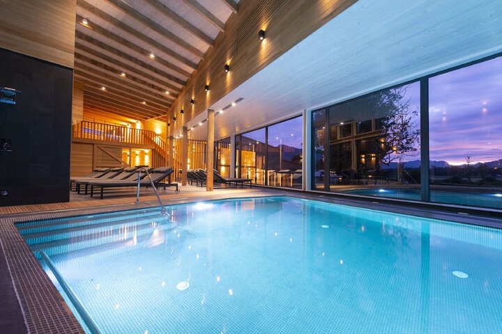 Pool 21 of 82