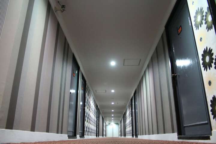 Ballroom/Hall 29 of 32