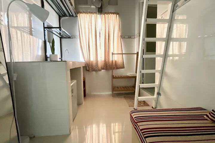 Room 3 of 21