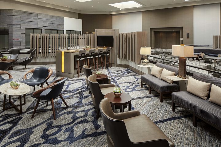 Lobby lounge