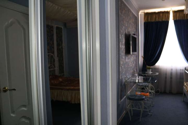 Room 28 of 75