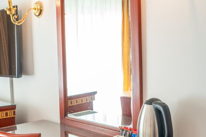 Room 10 of 75