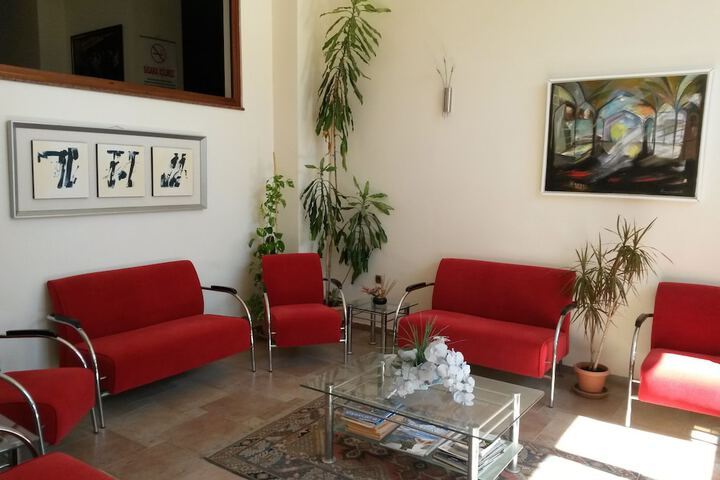Entrance & Lobby