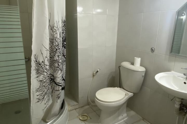 Room 30 of 42
