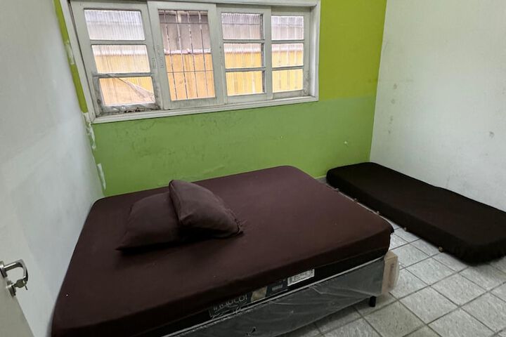 Room 13 of 25
