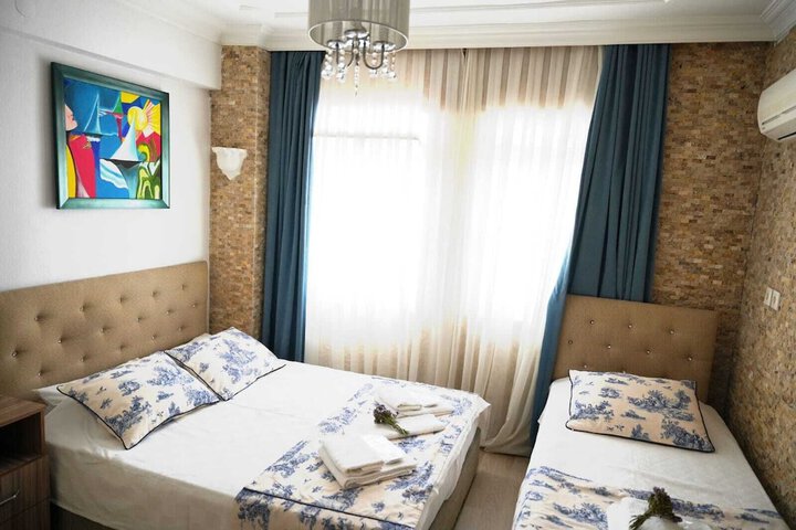 Room 2 of 9