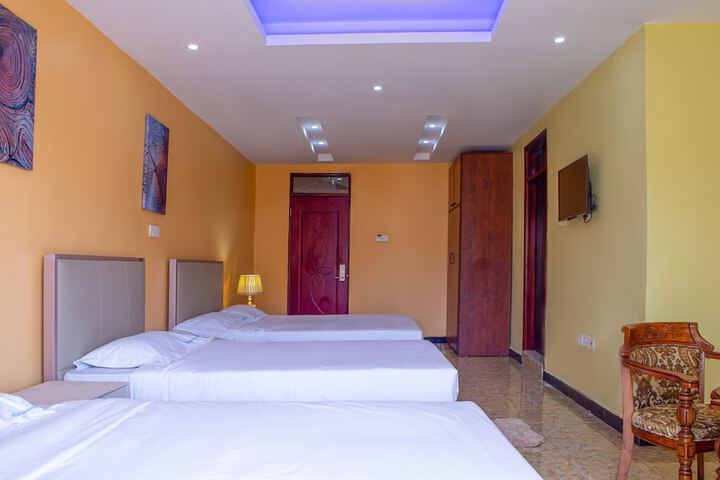Room 9 of 23