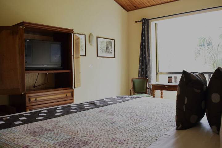 Room 23 of 131