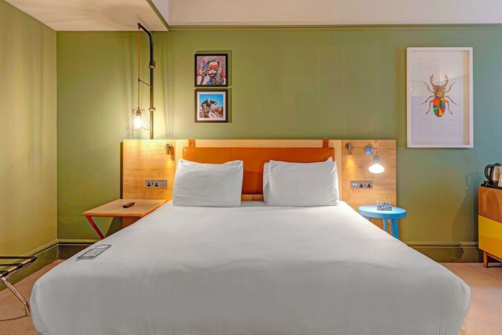 Room amenity