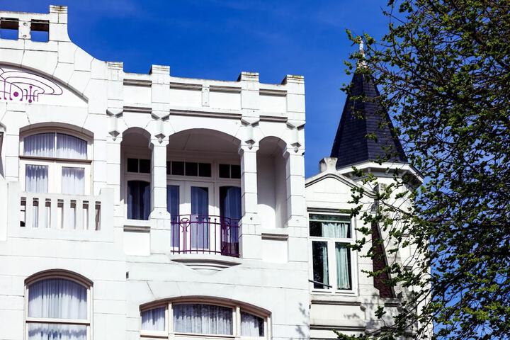 Hotel 63 of 64