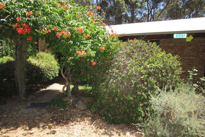 Hotel Exterior 52 of 62