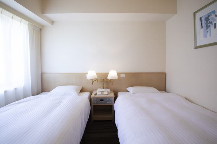 Room 12 of 43
