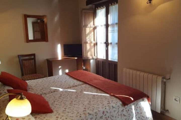 Room 5 of 16
