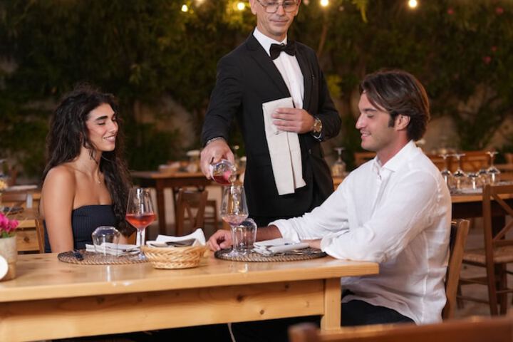 Dining 99 of 125