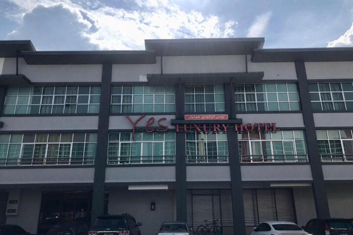 Yes Luxury Hotel
