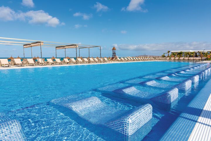 Pool 19 of 63