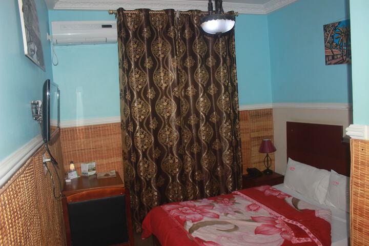 Room 5 of 51