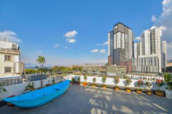 Fengyu Yue U. See West Bank Mihai Courtyard Meisu (Bohai Park Branch)