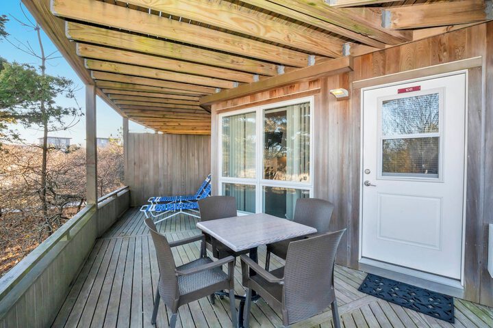 Terrace/Patio 5 of 8
