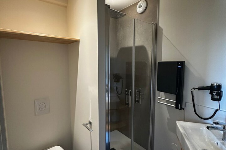 Room 67 of 109