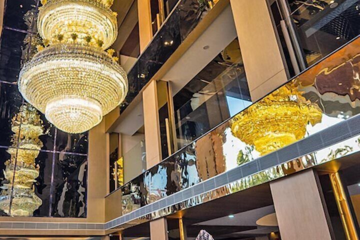 HOTEL MECHI CROWN