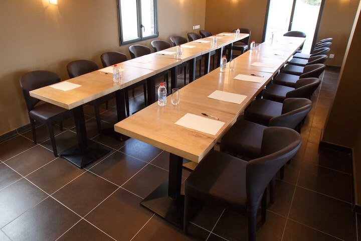 Meeting 33 of 44
